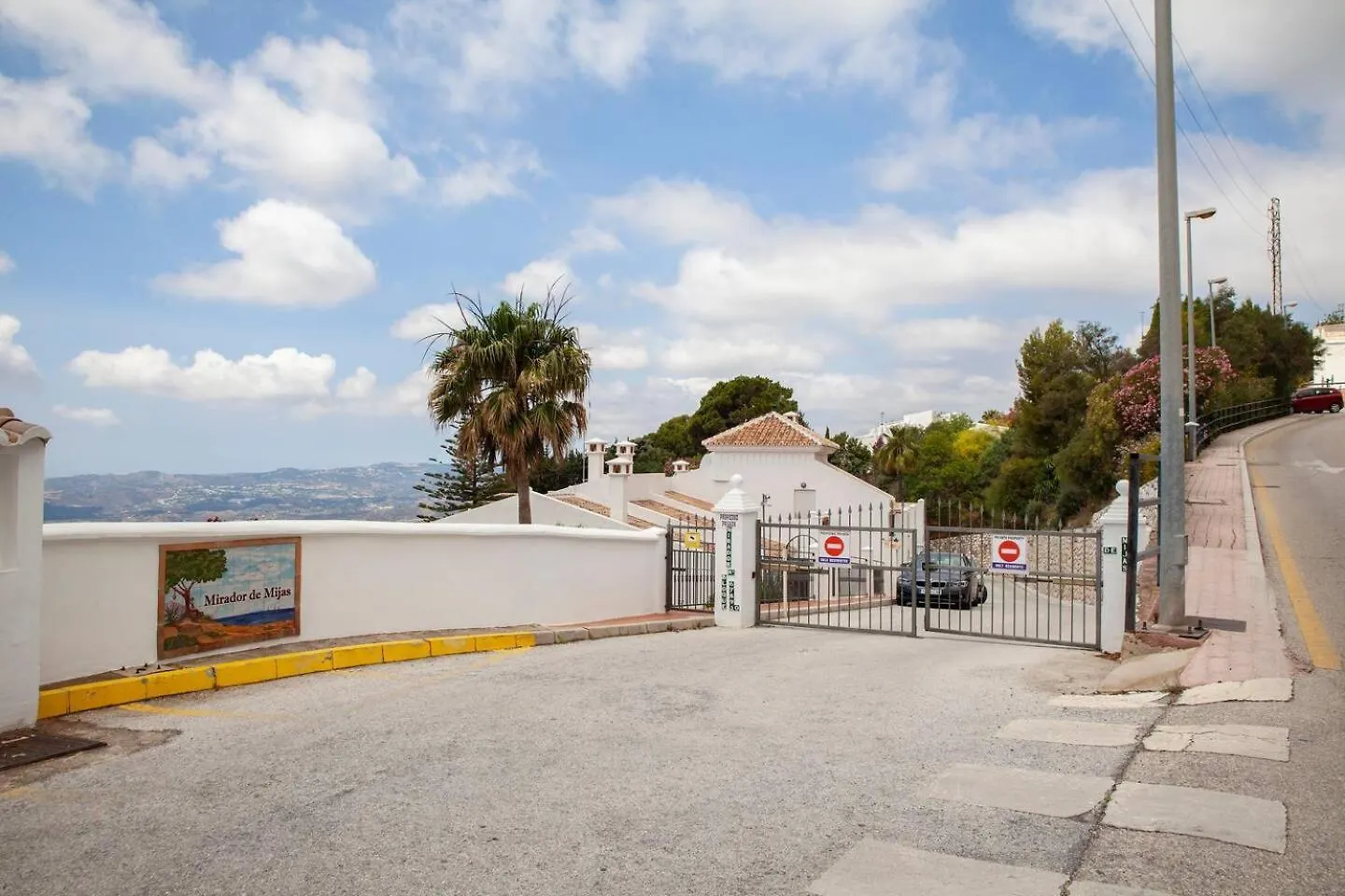 Beautiful Flat In El Mirador Great Views Mijas Apartment